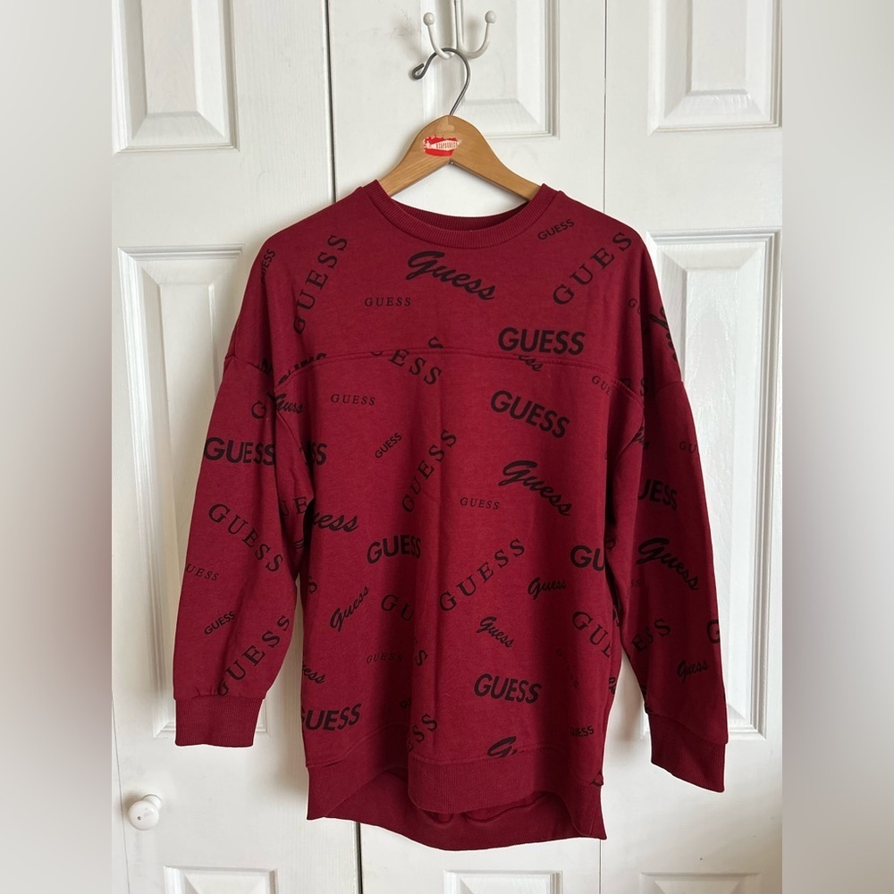 ✌️4/$20✌️ Guess high low sweatshirt